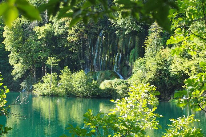 zagreb-airport-or-zagreb-to-split-via-plitvice-lakes-for-singles-or-couples