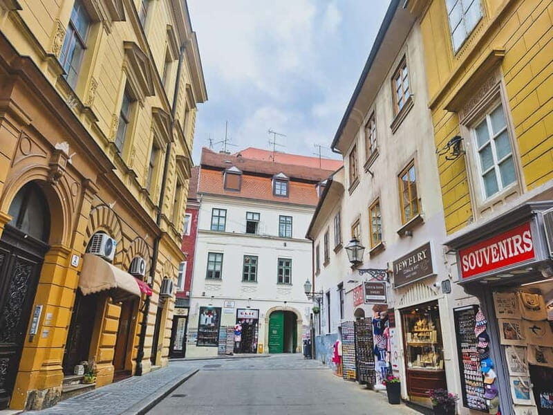 Zagreb: Explore with an Art Historian  Private Walking Tour - Key Points