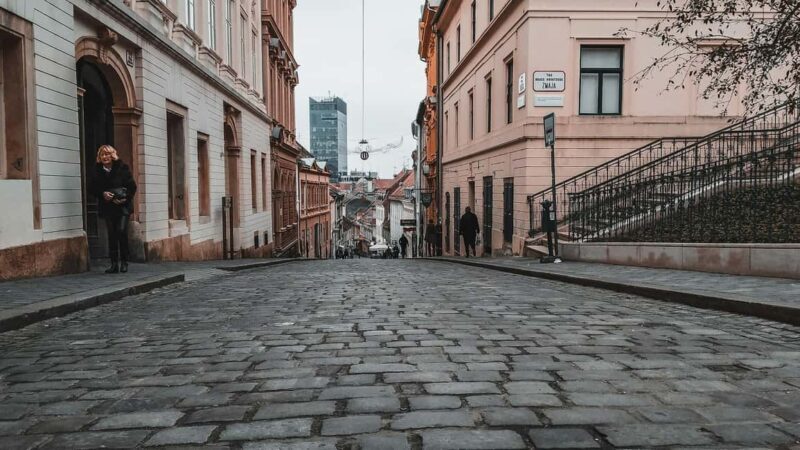 Zagreb: Private Customizable Walking Tour - Key Points