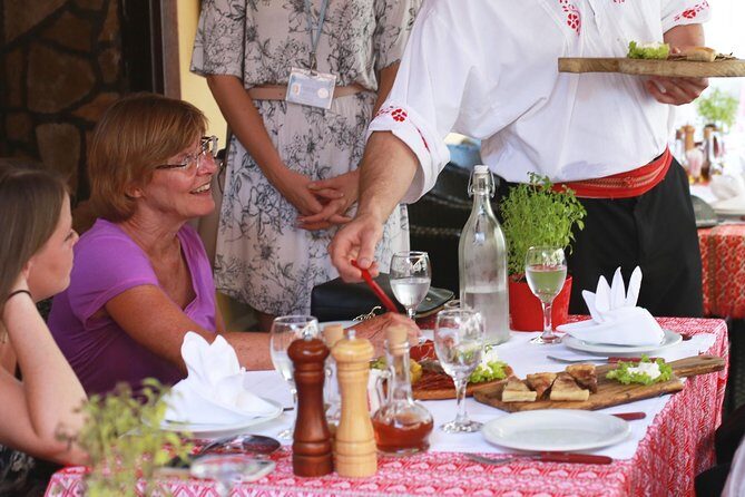 Zagreb: Restaurants, Food & Old Town Walking Tour - FAQs