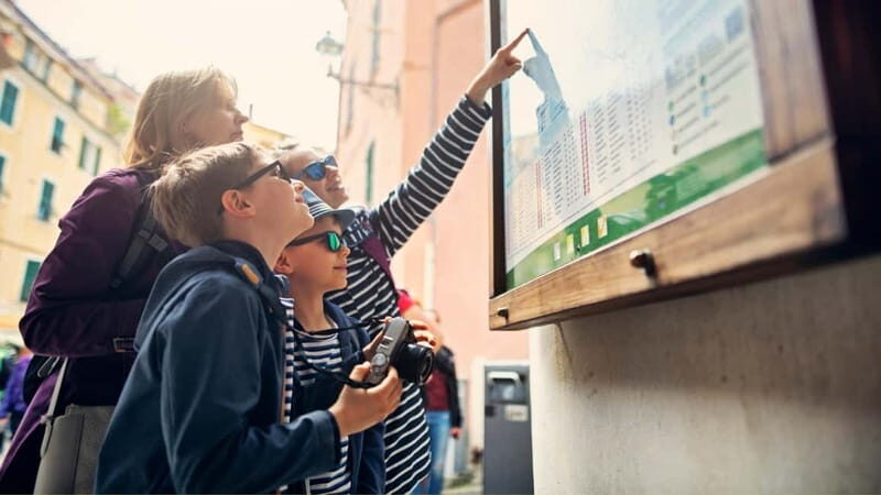 Zagreb: Science Tours - Galaxy Far Away - Zagreb: Science Tours - Galaxy Far Away