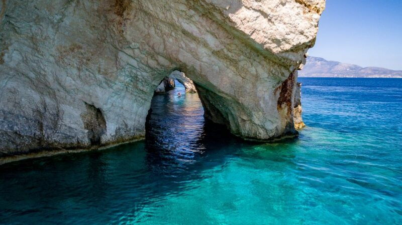 zakynthos-boat-cruise-to-navagio-shipwreck-beach