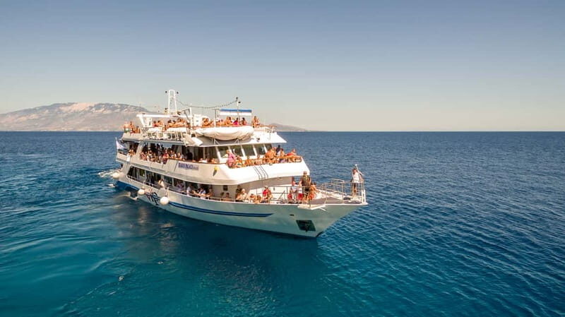 Zakynthos: Cruise to Navagio Shipwreck with swimming stops - The Itinerary in Detail