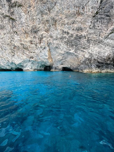 zakynthos-glass-bottom-boat-to-navagio-caves-white-beach
