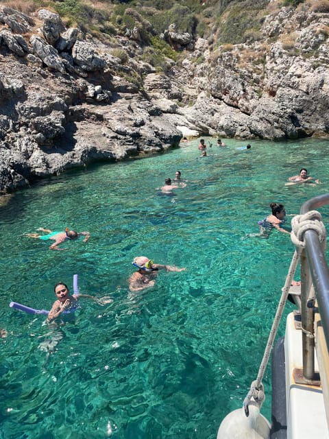 zakynthos-half-day-tour-of-shipwreck-blue-caves-xigia