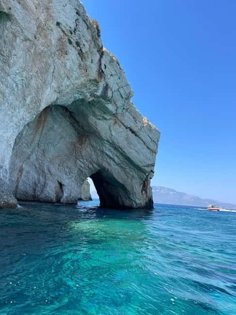 Zakynthos: Island Tour of Shipwreck, Blue caves & More! - Key Points