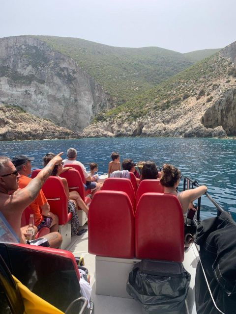 zakynthos-shipwreck-bay-by-fast-boat-small-group