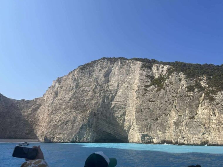 zakynthos-shipwreck-beach-blue-caves-and-xigia-cave-tour