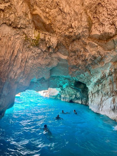 zakynthos-shipwreck-beach-with-blue-caves-land-sea-tour