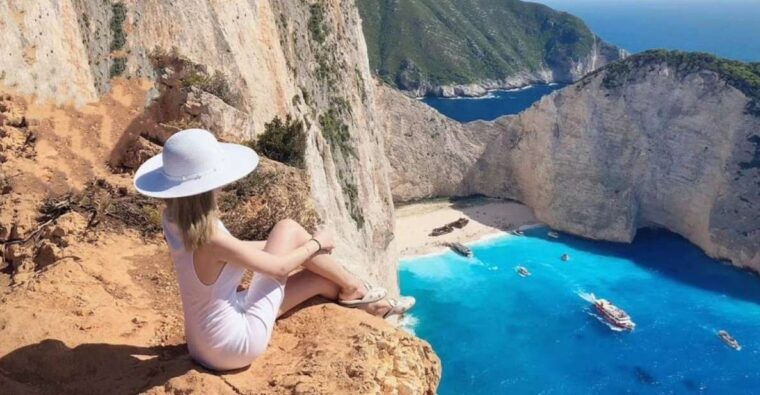zakynthos-shipwreck-blue-caves-viewpoint-vip-all-day-tour