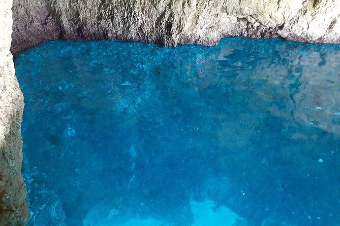 zakynthos-small-group-tour-shipwreck-bay-blue-caves-by-land-sea