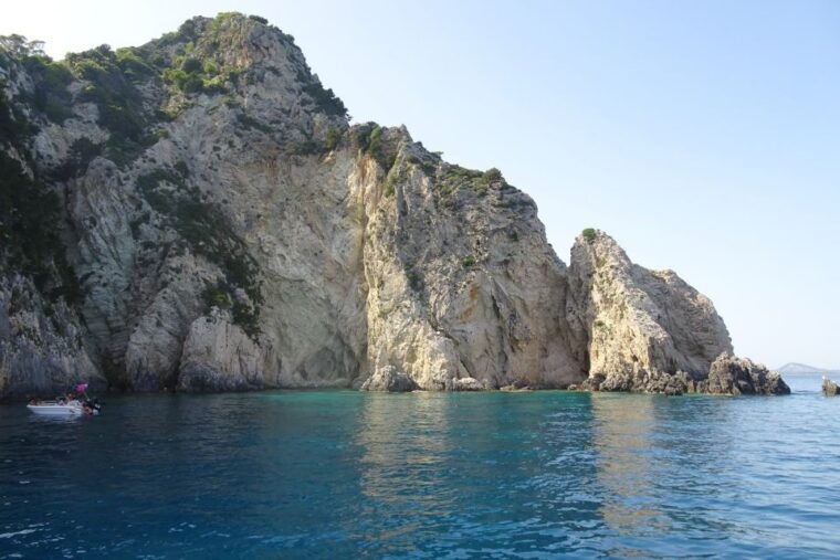 zakynthos-turtle-spotting-marathonisi-keri-caves-cruise