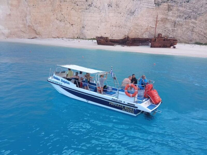 zakynthos-xigia-navagio-shipwreck-and-blue-caves-boat-tour