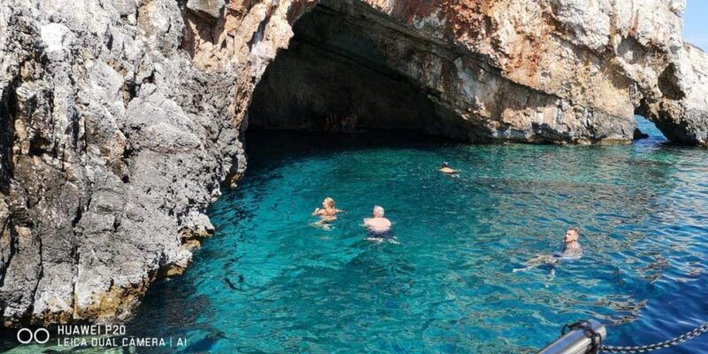 zakynthos-xigia-navagio-shipwreck-and-blue-caves-boat-tour
