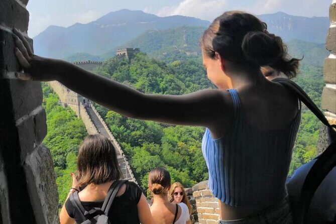 ZANBUS: Trip to the Mutianyu Great Wall Daily Departs at 8/9/10AM - A Closer Look at the Zanbus Day Trip to Mutianyu Great Wall