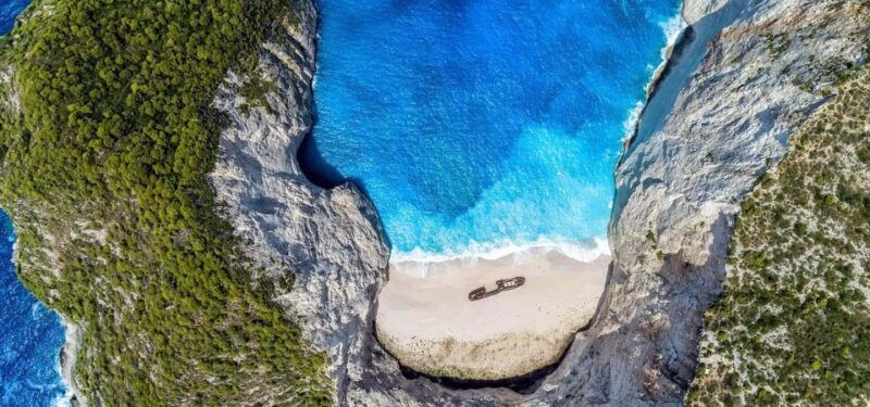 zante-cruise-to-blue-caves-shipwreck-beach-photostop
