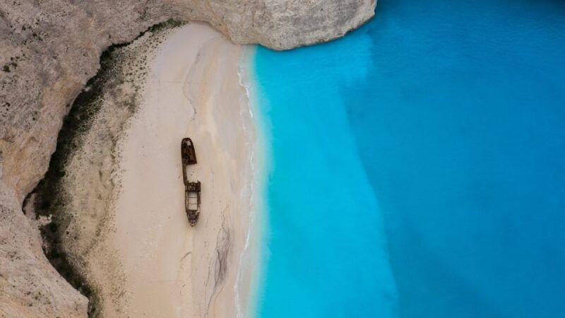 zante-cruise-to-blue-caves-shipwreck-beach-photostop