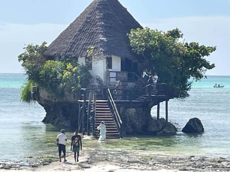 Zanzibar: Jozani forest, Salaam cave and Rock Restaurant - Key Points