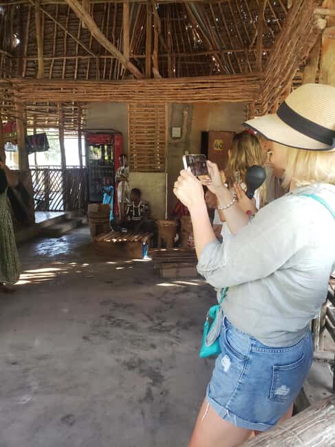 Zanzibar: Jozani forest, Spice farm and Salaam cave day trip - Scented Trails at the Spice Farm