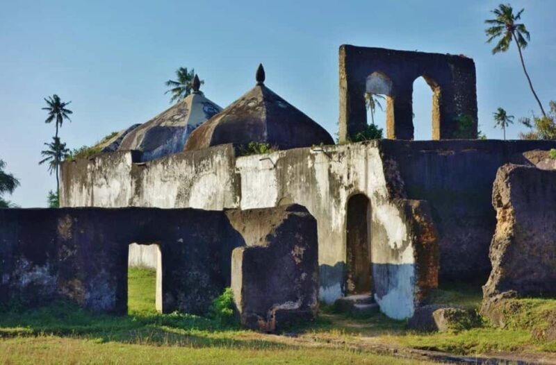 Zanzibar: Maruhubi Palace & Nyemembe Island Day Tour - The Journey Begins – Pickup & Scenic Drive