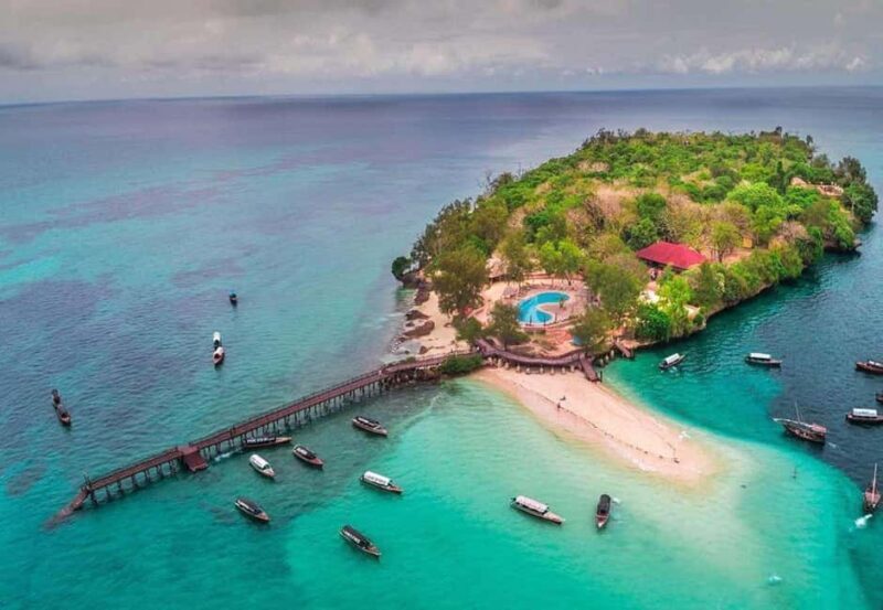 Zanzibar: Prison Island, Nakupenda Beach & Stone Town Tour - Key Points  