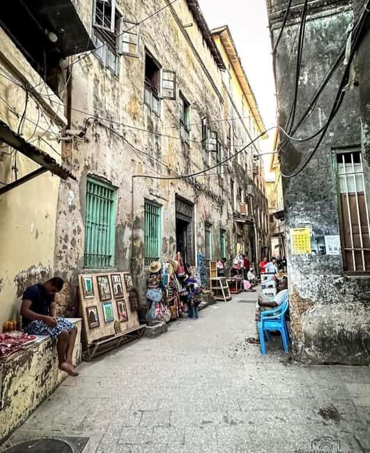 Zanzibar: Stone town Insights & Jozani forest Exploration - Exploring Zanzibar’s Historic and Natural Charms
