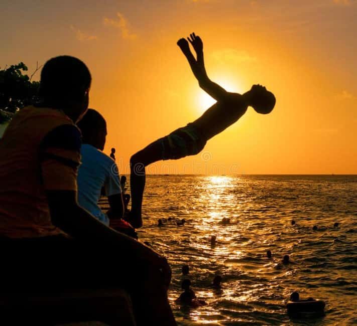 Zanzibar: Stone Town Walking Tour & Sunset with Night market - Exploring Stone Town with a Guided Walk