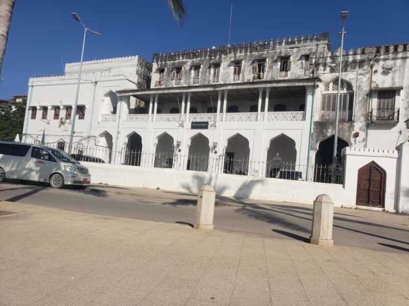 Zanzibar: Stone Town Walking Tour With Heritage Tour Guide - Key Points
