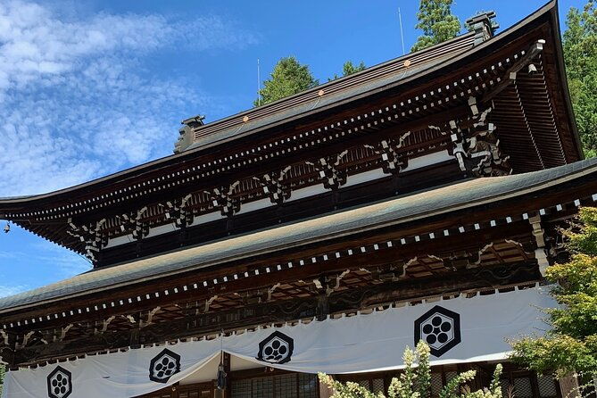 zen-meditation-and-higashiyama-temples-walking-tour