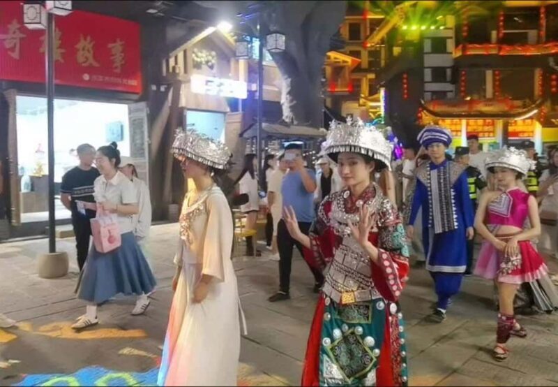 Zhangjiajie: 2-DayTour with Miao Minority Costume Changing - Day 2: Zhangjiajie National Forest Park and Avatar’s Hallelujah Mountain