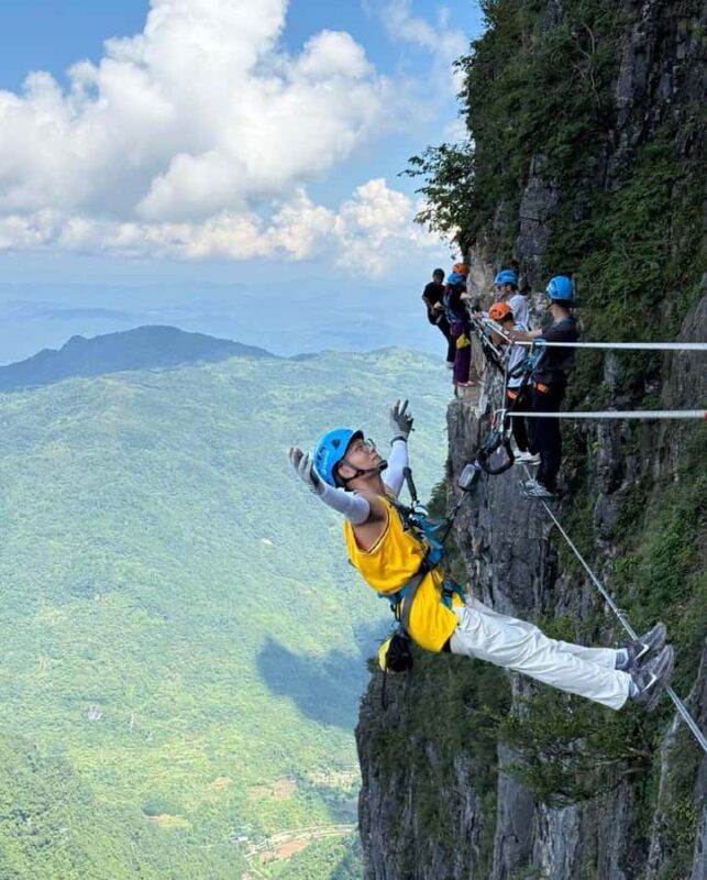 Zhangjiajie: Qixing Mountain & 72 Odd Towers Night Tour - An In-Depth Look at the Qixing Mountain & 72 Odd Towers Night Tour