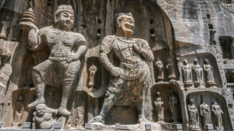 zhengzhou-private-tour-to-shaolin-temple-longmen-grottoes