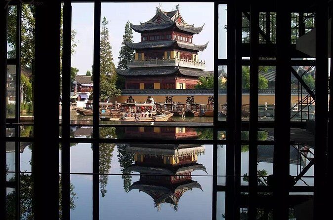 Zhujiajiao Private Day Tour and Shanghai Acrobatic Show - Why This Tour Might Be Right for You
