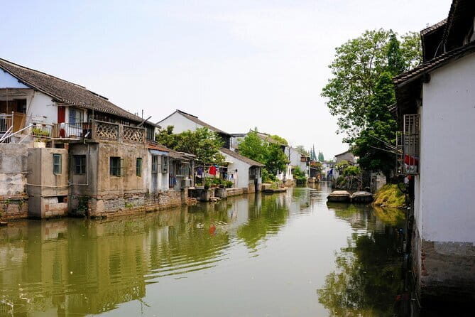 Zhujiajiao & Shanghai:Small Group Tour Water Town to Skyline - Practical Aspects of the Tour