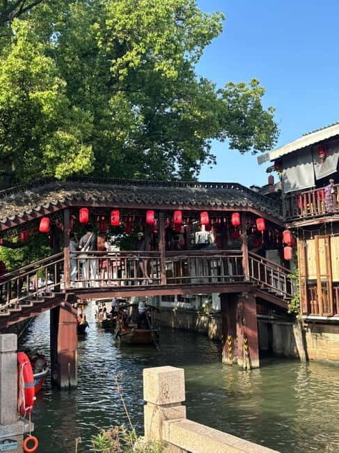 Zhujiajiao Water Town & Shanghai Highlights Day Tour - Transportation and Comfort