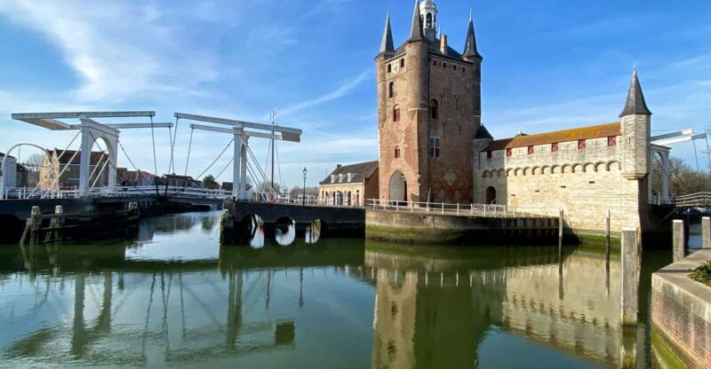 zierikzee-city-tour-with-guide-the-legends-nl-en-private-tour