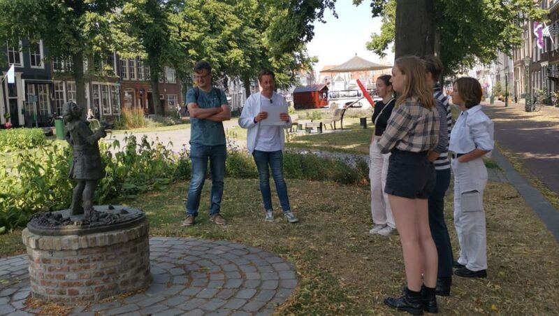 zierikzee-city-tour-with-guide-the-legends-nl-en-private-tour