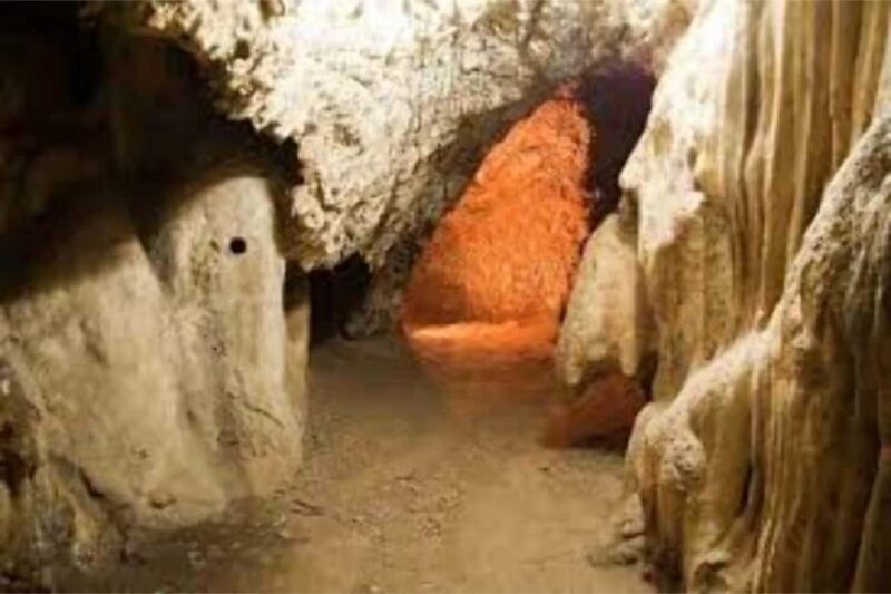 Zimbabwe: Chinhoyi Caves Tour with Lion Viewing and Lunch - Key Points