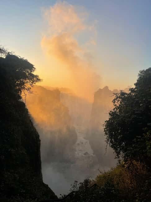 Zimbabwe & Zambia: Victoria Falls Tour with Guide and Lunch - Key Points  