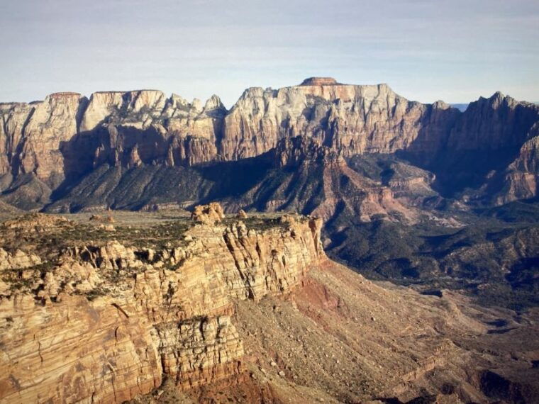 zion-national-park-canaan-cliffs-extended-helicopter-tour