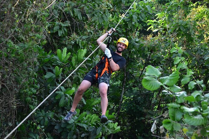zipline-at-skyline-canopy-tour-guanacaste-costa-rica