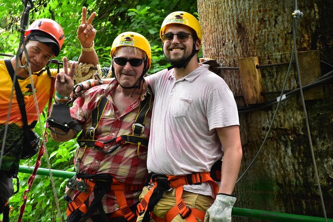 zipline-at-skyline-canopy-tour-guanacaste-costa-rica