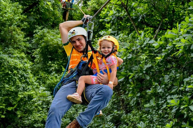 zipline-at-skyline-canopy-tour-guanacaste-costa-rica