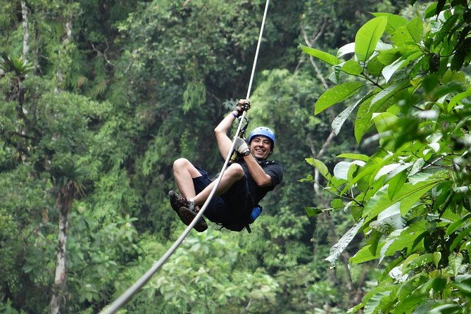 zipline-over-la-fortuna-waterfall