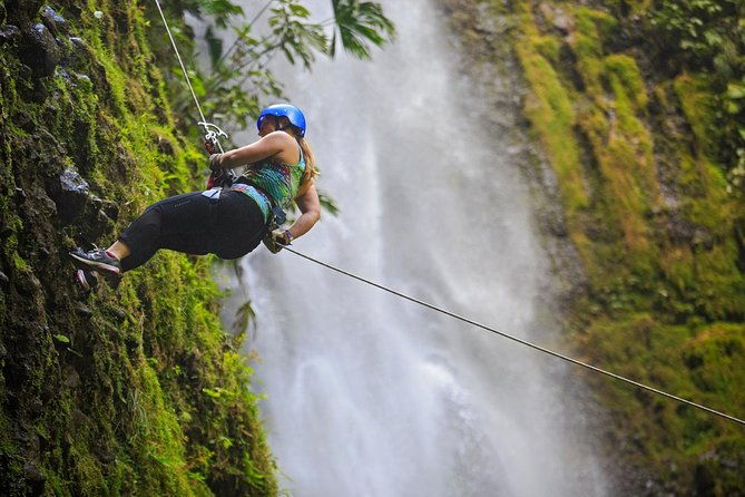 ziplining-rappelling-horseback-riding-with-maleku-villa-visit