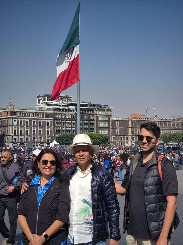 zocalo-historical-city-center-private-tour-with-transport
