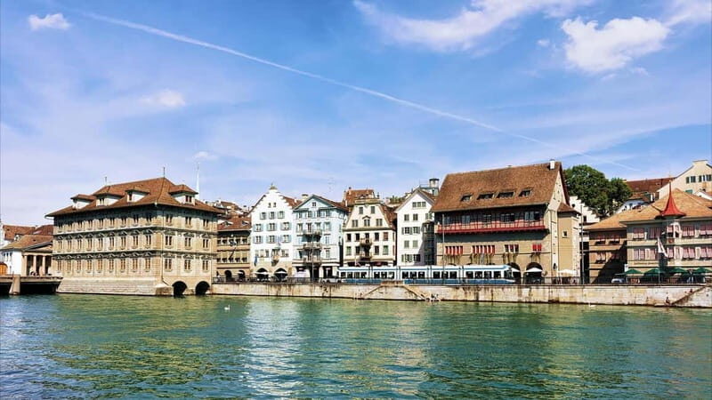 Zurich: 2-hour Best Intro Walking Tour with a Local - Practicalities and Logistics