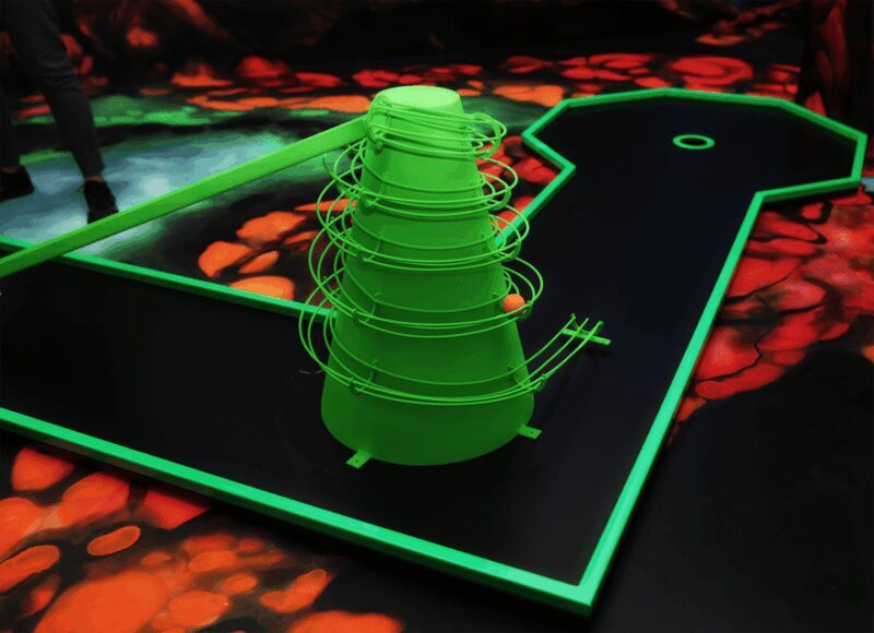 Zurich: Black Light Galaxy Minigolf - Who Will Love This Experience?