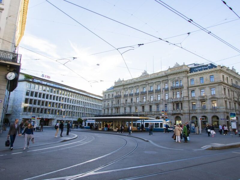 Zurich: Exclusive Swiss Banking Tour with a Local - A Closer Look at the Zurich Banking Tour