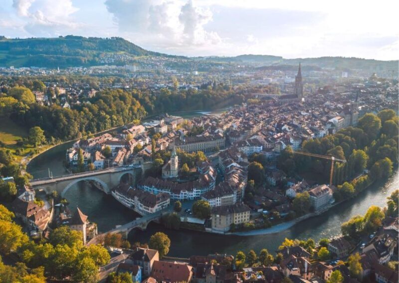 Zürich: Private Car Tour to Swiss Capital, Castles & Lakes - FAQ